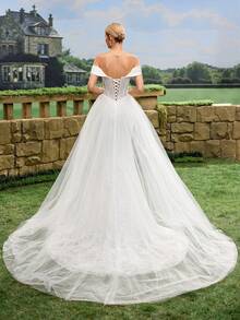 Solid Color Mesh Splice Off-Shoulder Fitted Elegant Luxurious Wedding Dress - White - View 3