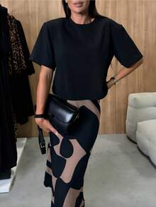 时尚不对称印花休闲梭织面料修身半身裙，适合早春日常穿着。 - 巧克力棕 - 查看 7