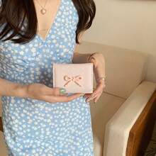 Ví nữ nhỏ gọn chấm bi trang trí nơ, ví gập ba tối giản kiểu sinh viên, có sẵn hàng, thiết kế Nhật Bản dành cho nữ, ví mini, ví cầm tay, ví nhỏ xinh, ví Kawaii, đồ dễ thương, phong cách Fairycore - Nhiều màu - Xem 9