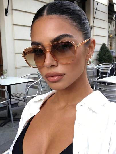 Women Champagne Color Retro Aviator Fashion Glasses, Classic Plastic Frame Shades, Summer Holiday Essential Vintage Sunglasses For Beach Travel Driving Daily Wear