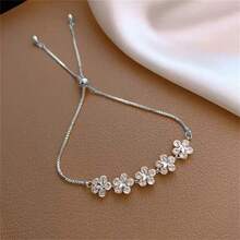 Flower Bracelet For Women, Student Best Friend, Korean Style, Simple Ins Niche Design, Personalized Hand Jewelry - Vòng tay hoa đính đá zircon, vàng. - Xem 7