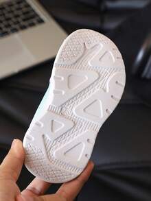 1双儿童卡通发光鞋，时尚男童运动鞋，发光休闲跑步鞋，适合所有季节 - 紫色 - 查看 8