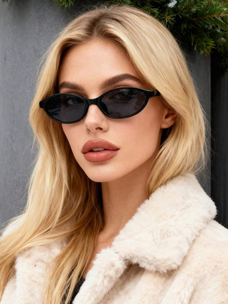 一副椭圆形小框时尚眼镜，复古个性，百搭休闲优雅，适合日常佩戴、返校季、度假旅行、学院风、夏季海滩装扮，是女性的理想配饰。 - 黑色 - 查看 1