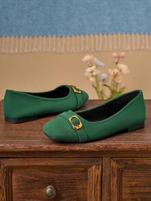 女士时尚百搭方头玛丽珍平底鞋 - 经典百搭绿色，舒适透气，适合办公室和休闲场合，四季皆宜，新款时尚简约一脚蹬纯色丝绒平底鞋，是情人节、母亲节、婚礼、派对、办公室等场合的理想之选。（尺码偏小，鞋型偏窄，建议选购大一码） - 綠色 - 查看 6