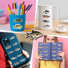 56张鱼形贴纸，可用于剪贴簿、日记、笔记本电脑、保险杠、滑板、水瓶、电脑、手机、安全帽、汽车贴纸和装饰贴花，贴纸能为你的生活带来很多乐趣。 - 彩色 - 查看 7