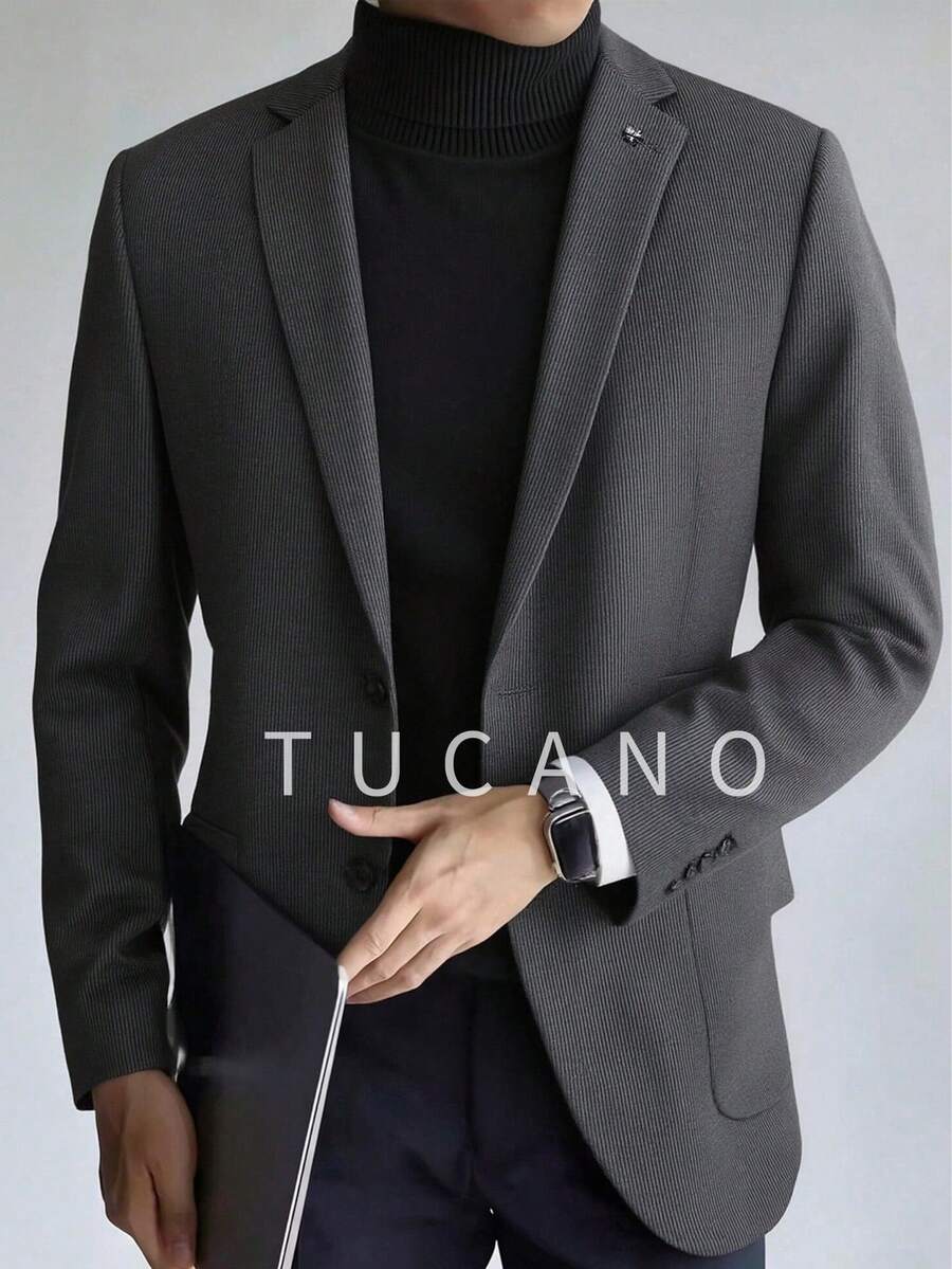 Tucano Bộ vest công sở nam dáng ôm, kẻ sọc, có lớp lót, cổ bẻ, thiết kế một hàng khuy, dáng ôm, phù hợp cho các cuộc họp văn phòng, đi làm, cũng là một món đồ thiết yếu cho trang phục công sở thường ngày. - Xám - Xem 1