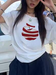 苹果印花独特设计女士露肩上衣，甜美休闲短袖T恤，夏季白色 - 白色 - 查看 3