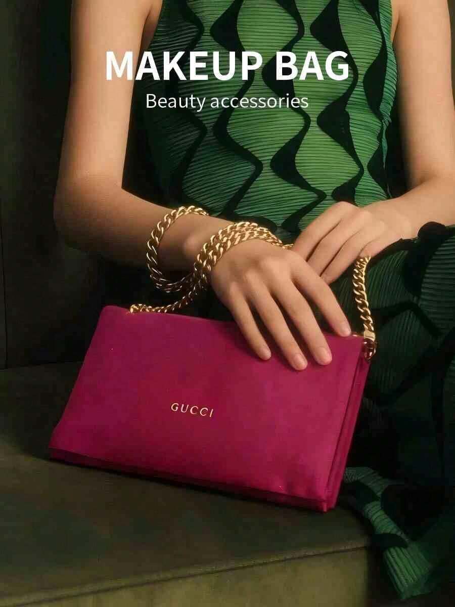 Gucci Red Cosmetic Bag With Detachable Chain Strap, Handheld, Large Capacity, Suitable For Daily Use - Red - View 1