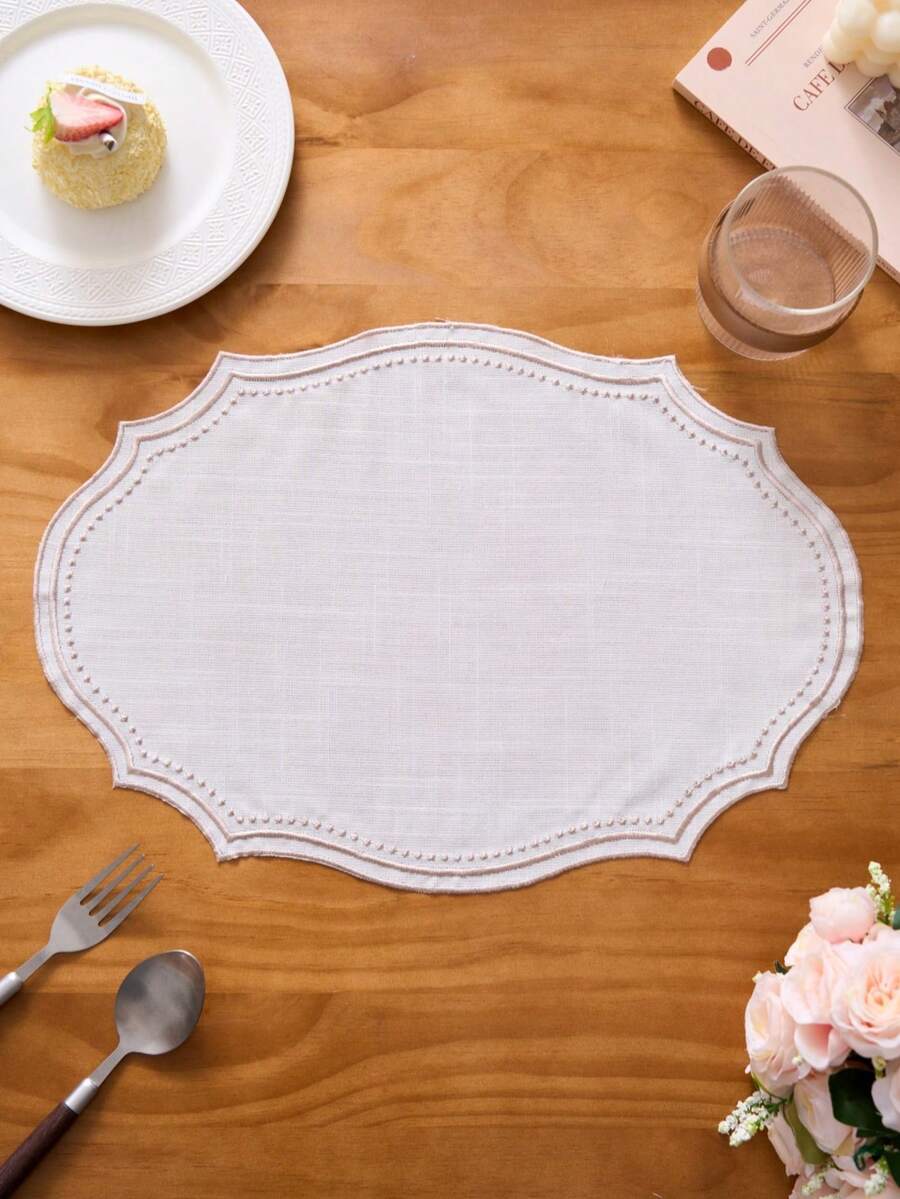 1/4/6/12pcs Beige Wavy Lace Embroidered Oval Placemats, Solid Color, Minimalist Style, Suitable For Kitchen, Dining Table, Party, Wedding, Office, Home Decor, All Seasons