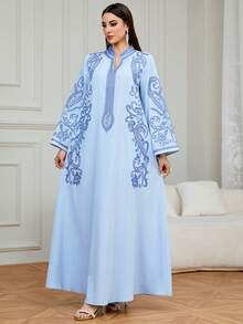 女士优雅斋月时尚V领长袖长款卡夫坦连衣裙，饰有精美刺绣，适合婚礼、派对、居家及日常穿着。 - 藍色 - 查看 1