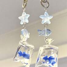 Bolso con diseño de pez azul - Lindo colgante de correa para teléfono y llavero, cadena colgante con estrella de mar y pez dorado - Regalo perfecto, regalo de cumpleaños, regalo del Día de San Valentín - Ver 3