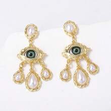 A Pair Chic Retro Niche Evil Eye Faux Pearl Earrings | Gold Asymmetrical Texture Pendant Earrings - Unique Fashionable Design Cross-Border Statement Jewelry, Perfect Gift For Friends & Besties - Gold-earrings - View 3