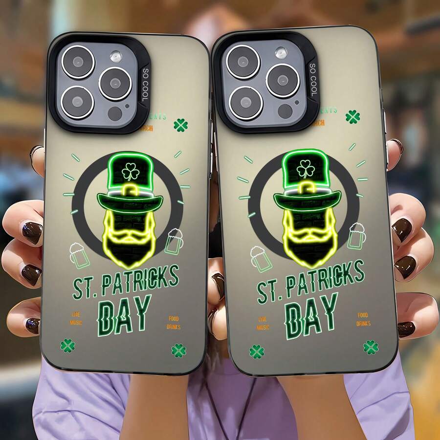 Póster luminoso de duende neón para el Día de San Patricio. Celebra con estilo con colores vibrantes e imágenes festivas. Perfecto para fiestas con música en vivo, comida y bebidas. Ideal para promociones de clubes, reuniones o anuncios de eventos. Una excelente manera de difundir la alegría navideña e invitar a tus amigos a unirse a la diversión. Haz que este Día de San Patricio sea inolvidable con este llamativo diseño que captura el espíritu de la celebración. - Negro - Ver 1