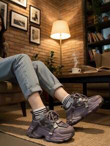 Tenis Chunky Urbanos con Suela Gruesa y Diseño Multicapa - Morado - Ver 2