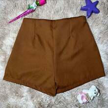 SHORSTS FEMENINO ALFATARIA SIN BOLSO SUPER CONFORTABLE SHORTS QUE CONVINA CON TUDO SIPER EN LADO IZQUIERDO - Marrom - Visão 2