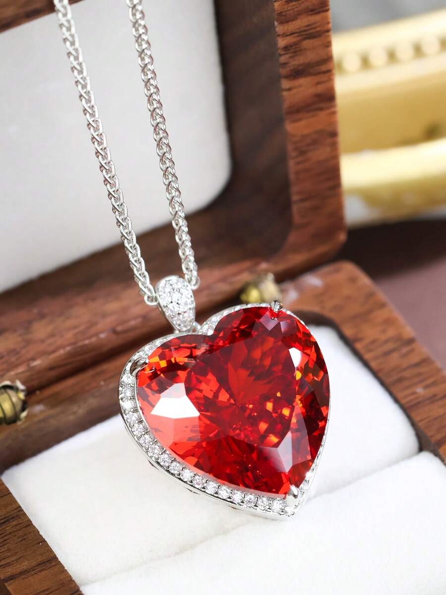 1件优雅奢华的925镀银红色心形吊坠，合成红色宝石心形，送给爱人的完美礼物，百搭吸睛，情人节礼物 - 銀色 - 查看 1