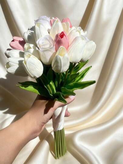白色郁金香和马蹄莲人造花束，伴娘花束，新娘花束，婚礼，仪式，周年纪念，春季家居装饰，摄影道具，餐桌摆饰，派对餐桌装饰，节日装饰，复活节礼物，生日，毕业典礼
