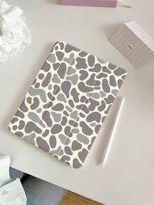 这款时尚可爱的卡通豹纹撞色iPad保护套具有防震保护功能，适用于第7代、第8代（10.2英寸）和第10代iPad。它内置Apple Pencil笔槽，并支持睡眠/唤醒功能。是节日和新年送礼的理想之选。 - 彩色 - 查看 1