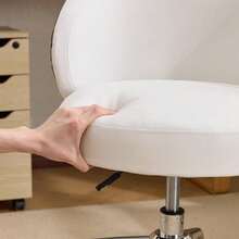 Cute Small Swivel Desk Chair Comfy With Wheels,Ergonomic Low-Back Lumbar Support Vanity Nail Tech Rolling Task Stool Chair For Home Office,Height Adjustable,PU Leather White&Suede Khaki - 白色PU和卡其色絨面革 - 查看 3