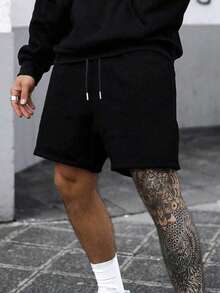 男士纯色针织短裤，夏季轻盈丝滑抽绳腰宽松直筒裤，简约风格，适合日常通勤、休闲外出、晚间约会、户外运动、海滩度假、街头服饰。