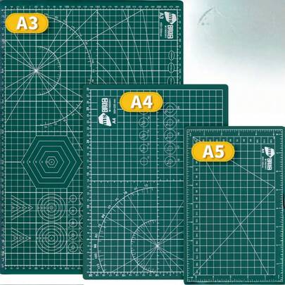 1个多功能手工切割底板 - 手写日记/剪纸/绘画刻度垫，适合学生手工制作、手工爱好者切割材料、周末创意爱好（学校课堂/家庭日记/周末兴趣场景），带刻度辅助测量/防滑耐用/优秀的手工工具，学生开学必备