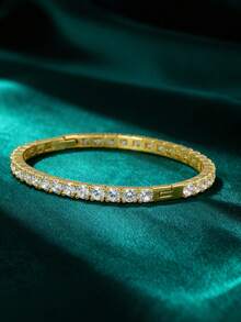 1件18K镀金手链，适合红毯盛会、周年纪念派对，璀璨奢华；可作为情人节礼物送给伴侣，惊艳精致，与西方浪漫节日的激情氛围相得益彰。 - 金色 - 查看 3