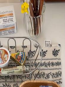 1pc Stainless Steel Storage Basket, Minimalist Hollow Line Design, Suitable For Vanity, Desktop Organization, Cosmetics And Photography Props - Multicolor - View 2