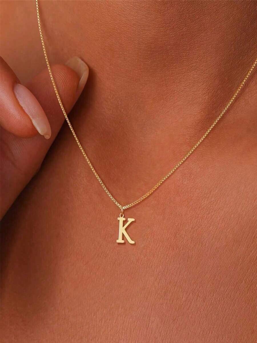 1件精美时尚首饰项链，不锈钢材质，A-Z，26个英文字母吊坠，节日礼物，适合女性日常佩戴的不锈钢字母吊坠项链 - 金色 - 查看 1