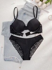 1套女士蕾丝拼接钢圈文胸和内裤套装 - 黑色 - 查看 4
