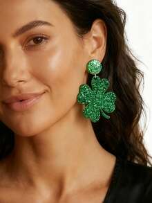 1 Pair Creative Four-Leaf Clover Elegant Earrings, Fashionable Gift For St. Patrick's Day With Round And Four-Leaf Clover Design - Green - View 1