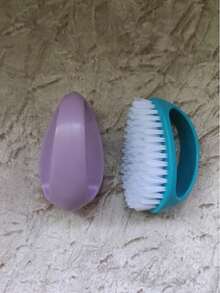 家用厨房浴室清洁刷、去污洗衣刷、鞋刷、悬挂式衣物刷、硬毛家用鞋刷、学生宿舍洗衣刷、硬塑料鞋刷。可用于清洁双手、指缝、脚趾甲、关节、肘部、脚后跟和脚底。 - 彩色 - 查看 21