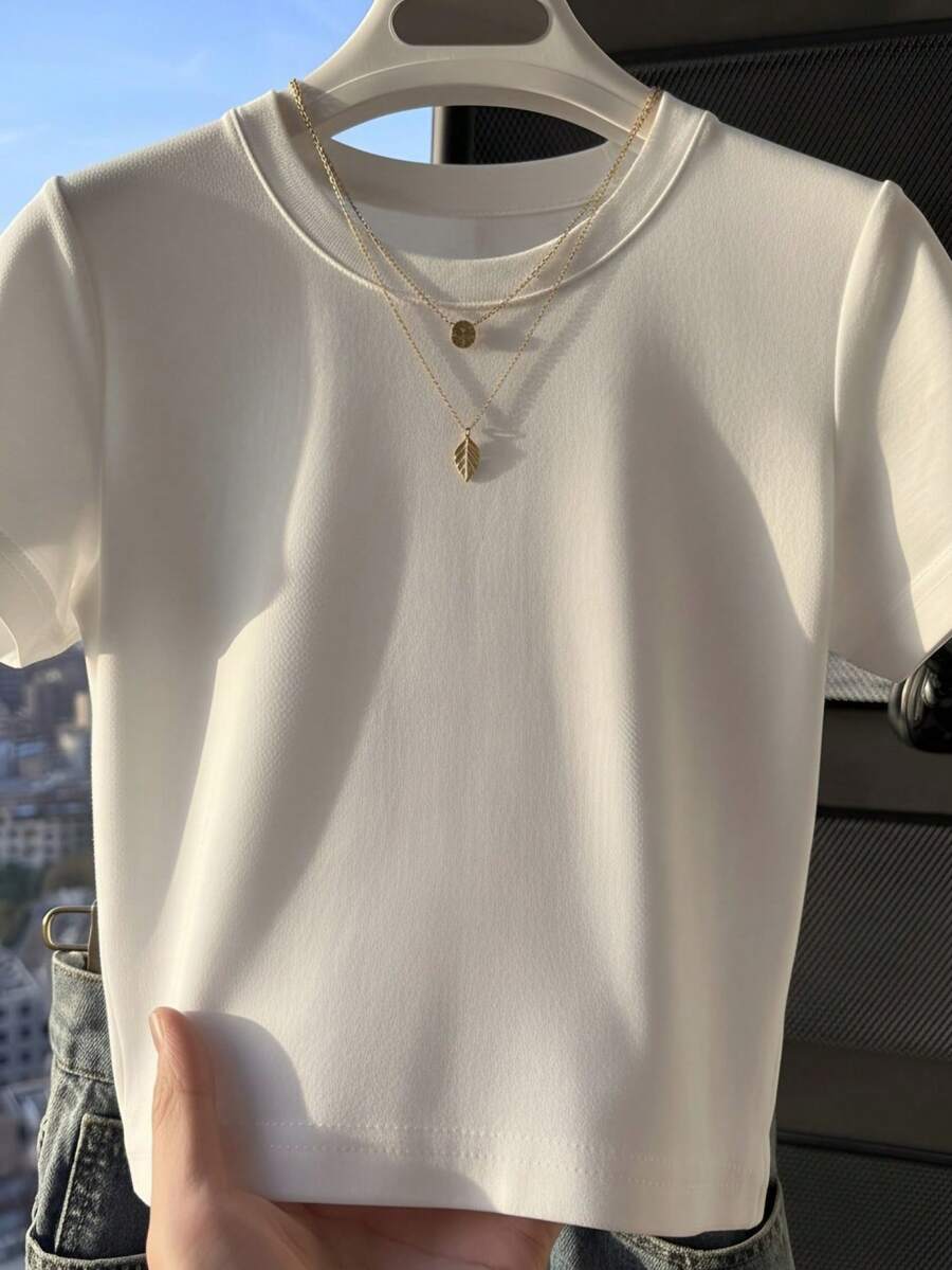 女士基础款修身短袖T恤,新款夏季圆领短袖白色小众休闲上衣 - 白色 - 查看 1
