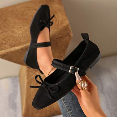 2025款方头加大码女式芭蕾舞鞋，玛丽珍软底时尚系带乐福鞋，麂皮超百搭舒适搭扣鞋