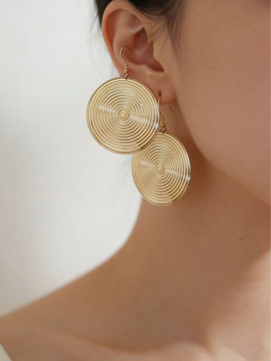 1 Pair Fashionable & Elegant Geometric Spiral Circle Women Earrings, Classic Versatile Design Suitable For Casual And Daily Wear - Yellow Gold - View 1