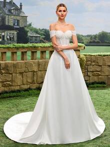 Off-The-Shoulder Lace Satin Flowing Elegant Romantic Luxurious High-End Bridal Wedding Dress, White, Suitable For Church, Hotel, Garden, Beach Weddings, Classic Royal Wedding Gown - White - View 11