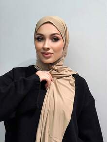 1pc Ready-To-Wear Instant Hijab Made By Soft, Breathable, And Anti-Pilling Fabric For Muslim. Suitable For Year-Round Use And Daily Wear By Muslims. - Khaki - View 3