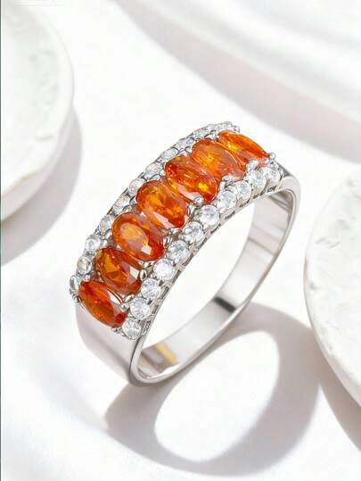 1枚S925银石榴石优雅奢华女士戒指，适合宴会、派对、婚礼、赠送朋友、情侣、情人节、斋月等场合佩戴。