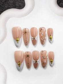 10件套极简法式美甲套装，亚克力压制甲片，闪亮银色贝壳碎片，金色星星美甲装饰，手绘白色法式边缘美甲装饰，手工压制甲片 - 彩色 - 查看 11