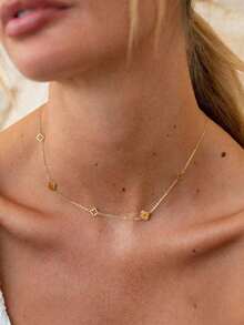 1pc Minimalist Stainless Steel Four-Leaf Clover & Plum Blossom Hollow Pendant Necklace, Suitable For Women, Everyday Wear And Holidays - Yellow Gold - View 4