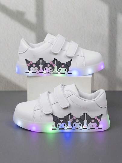 Sanrio 1 Pair Affordable & Fashionable Casual Sports Shoes For Kids, Durable Basketball Sneakers Suitable For Daily Wear And Outdoor Activities, Halloween Gift, Luminous Shoes, Outdoor Play Shoes, Fun Designed Shoes, Cartoon Print Shoes, Breathable Fabric Shoes, Flexible Sole Shoes, Children's Athletic Shoes, Sports Shoes, Holiday Gift, 2D Flat
