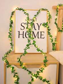 10米现代绿色叶子造型串灯，电池供电，适用于卧室、派对、婚礼、圣诞节、感恩节等场合，铜线塑料材质，需使用AA电池，可用于派对、新年、万圣节、圣诞节、婚礼餐桌装饰灯、室内节日花环装饰灯。 - 綠色 - 查看 5