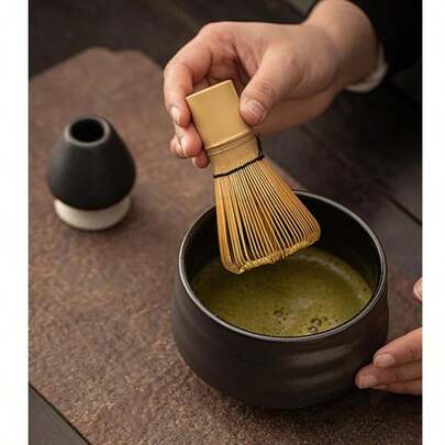 正宗竹制抹茶搅拌器，轻松打造完美奶泡 - 易于使用和清洗 - 纯手工制作的传统日式抹茶搅拌器，是绿茶爱好者的理想之选。抹茶搅拌器 - 适用于抹茶粉的竹制搅拌器，手工制作的有机传统日式茶卷（纯手工竹制品，轻微瑕疵属正常现象，介意者请勿购买）。