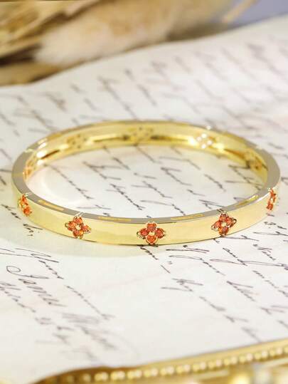 1pc 18K Gold Plated Bracelet, Elegant & Delicate, Suitable For Spring Picnics, Luxury Parties, And As A Sweet Gift For Women's Day To Your Bestie, Four-Leaf Flower Design, A Fresh & Heartfelt Token