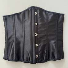 复古风女士缎面束腰带，无弹力缎面腰封，露肩系带塑形，适合新年派对、情人节和节假日穿着。