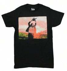 Men's Christmas Shirts Men's Pure Cotton T-Shirt Texas Chainsaw Massacre New Adult T-Shirt -  Holding Up Chainsaw,Unique Print Casual T-Shirt,Machine Washable SpringSummer Holiday Apparel Thanksgiving T Shirts,Pure Cotton T-Shirt,Fashion Print Casual T-Shirt, Suitable For All Seasons Bovfriend Gifts, Graphic Tees,Back To School - Black - View 1