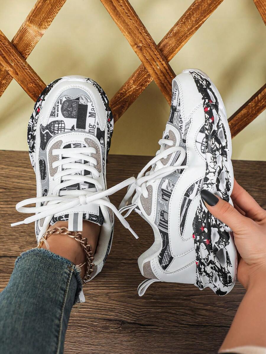 Stylish Women's Sneakers, Suitable For Dresses, Pants, All Seasons, Breathable And Comfortable, Neon Green And Colorful White Design, Low-Top Round Toe Thick Sole Lace-Up Casual Walking Shoes, Great For Parties, Holidays, Gifts, Couples