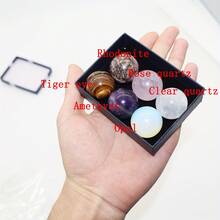 Bộ sáu quả cầu pha lê tự nhiên đường kính 2,5 cm, đựng trong hộp quà xinh xắn, thuộc bộ sưu tập pha lê thạch anh tím, có sáu màu sắc để lựa chọn, hoàn hảo cho những người yêu thích pha lê, trang trí nhà cửa, và làm quà tặng cho bạn bè, người yêu, nhân Ngày của Mẹ hoặc sinh nhật. - Nhiều màu - Xem 3