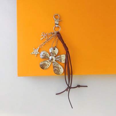 Bohemian Large Metal Flower Tassel Keychain, Minimalist Streetwear Style Bag/Waist Metal Pendant