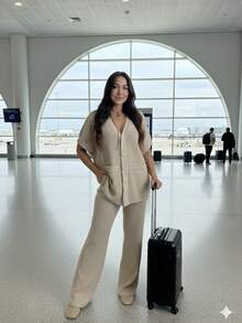 Women's Premium Knit 2-Piece Set With Front Buttons - Modern And Elegant - 米色 - 查看 1