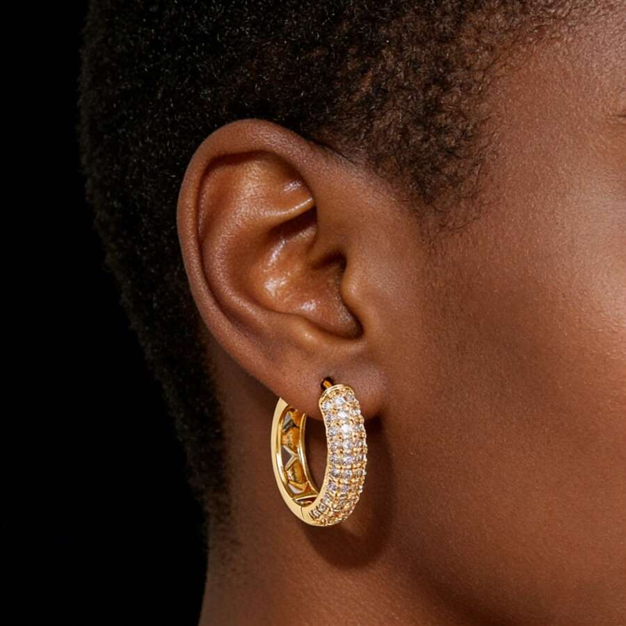 新款铜镶全钻闪亮锆石耳环 - 金色 - 查看 1